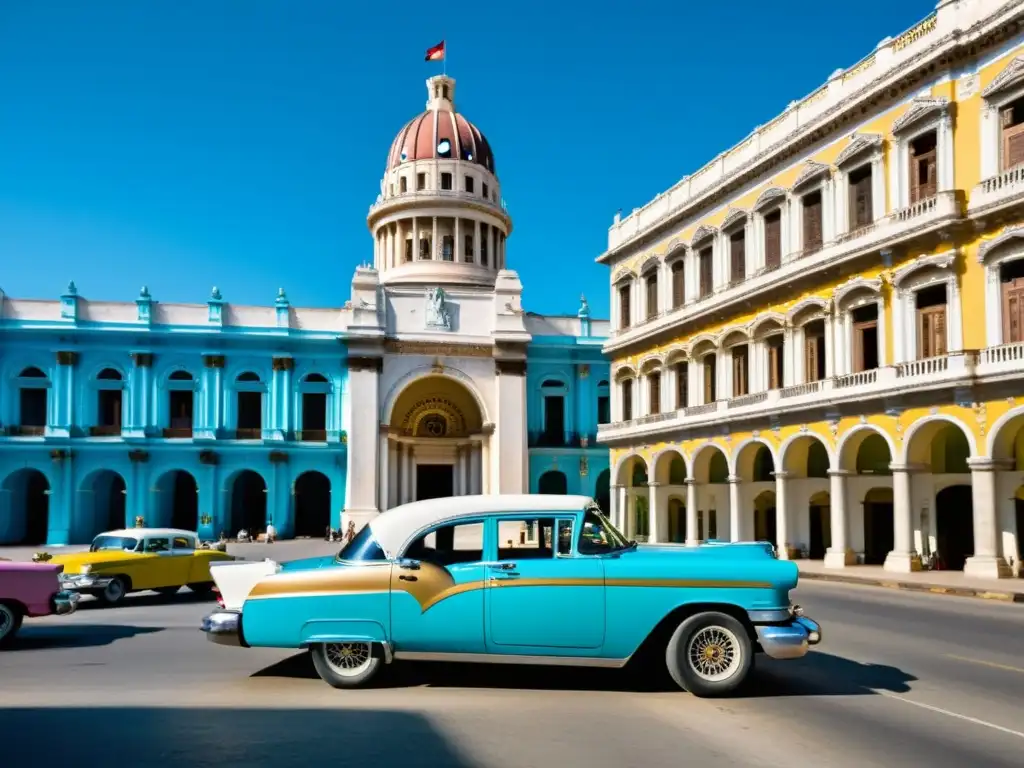 El Capitolio en La Habana Vieja: Majestuosa arquitectura neoclásica bajo el cielo azul, rodeada de calles bulliciosas y autos clásicos