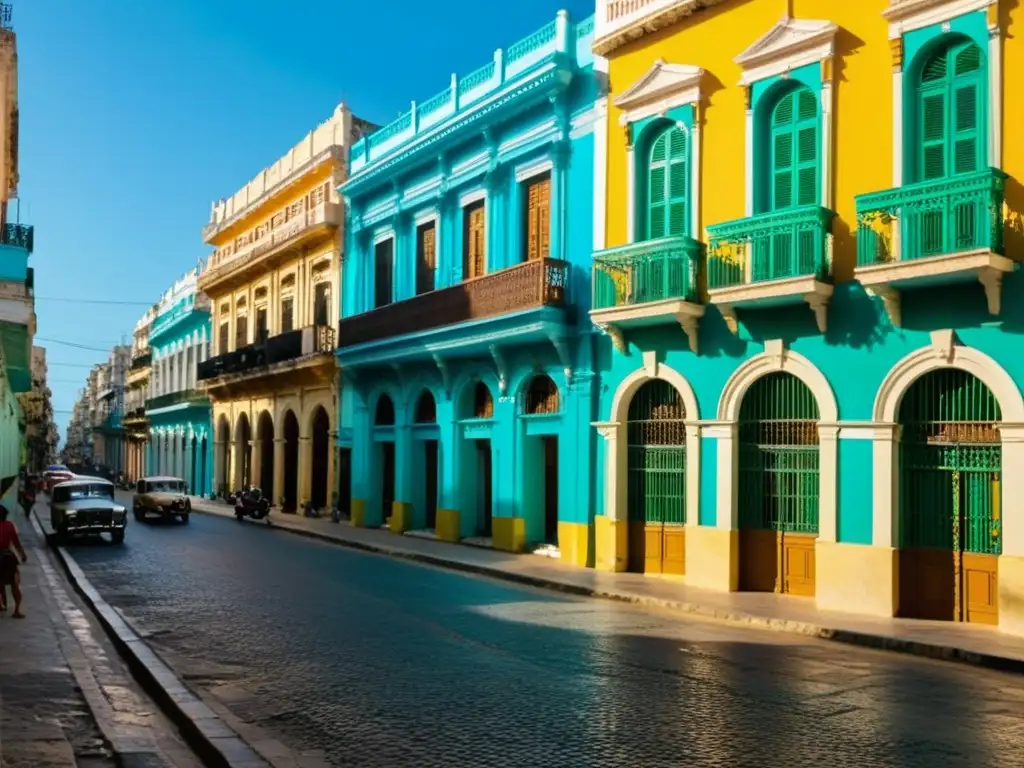 Paseo por la historia viva de La Habana Vieja: calles empedradas, edificios coloniales coloridos y una atmósfera vibrante