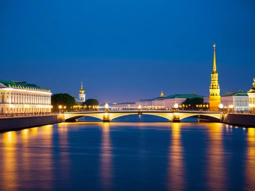 Vista nocturna de los puentes sobre el río Neva en San Petersburgo, Rusia, durante las Noches Blancas